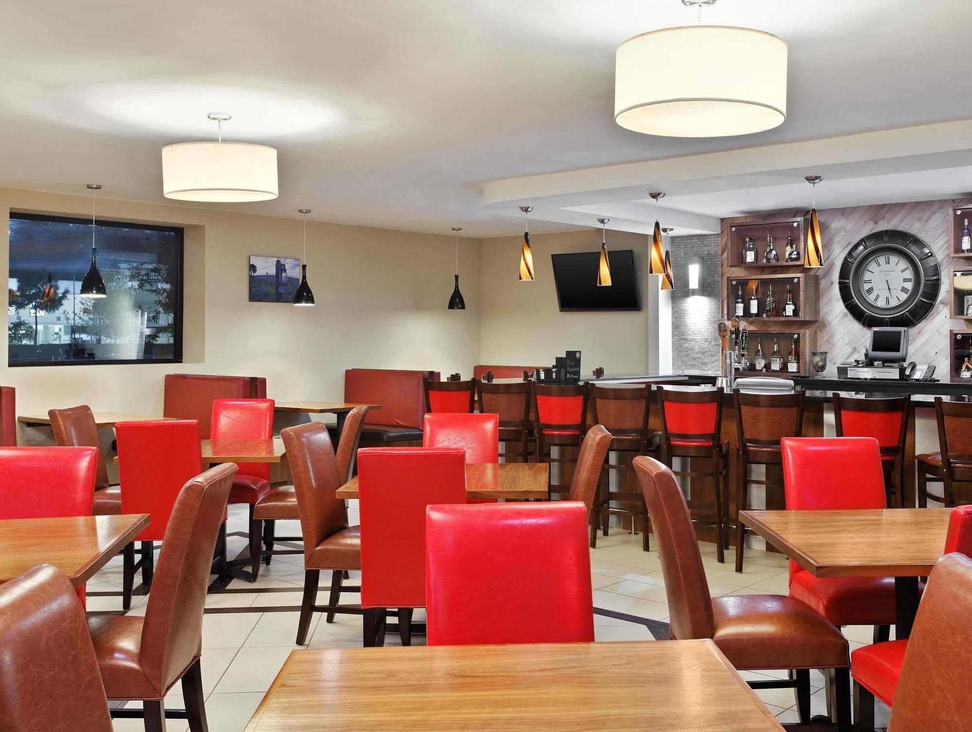 Four Points By Sheraton College Station Bagian luar foto