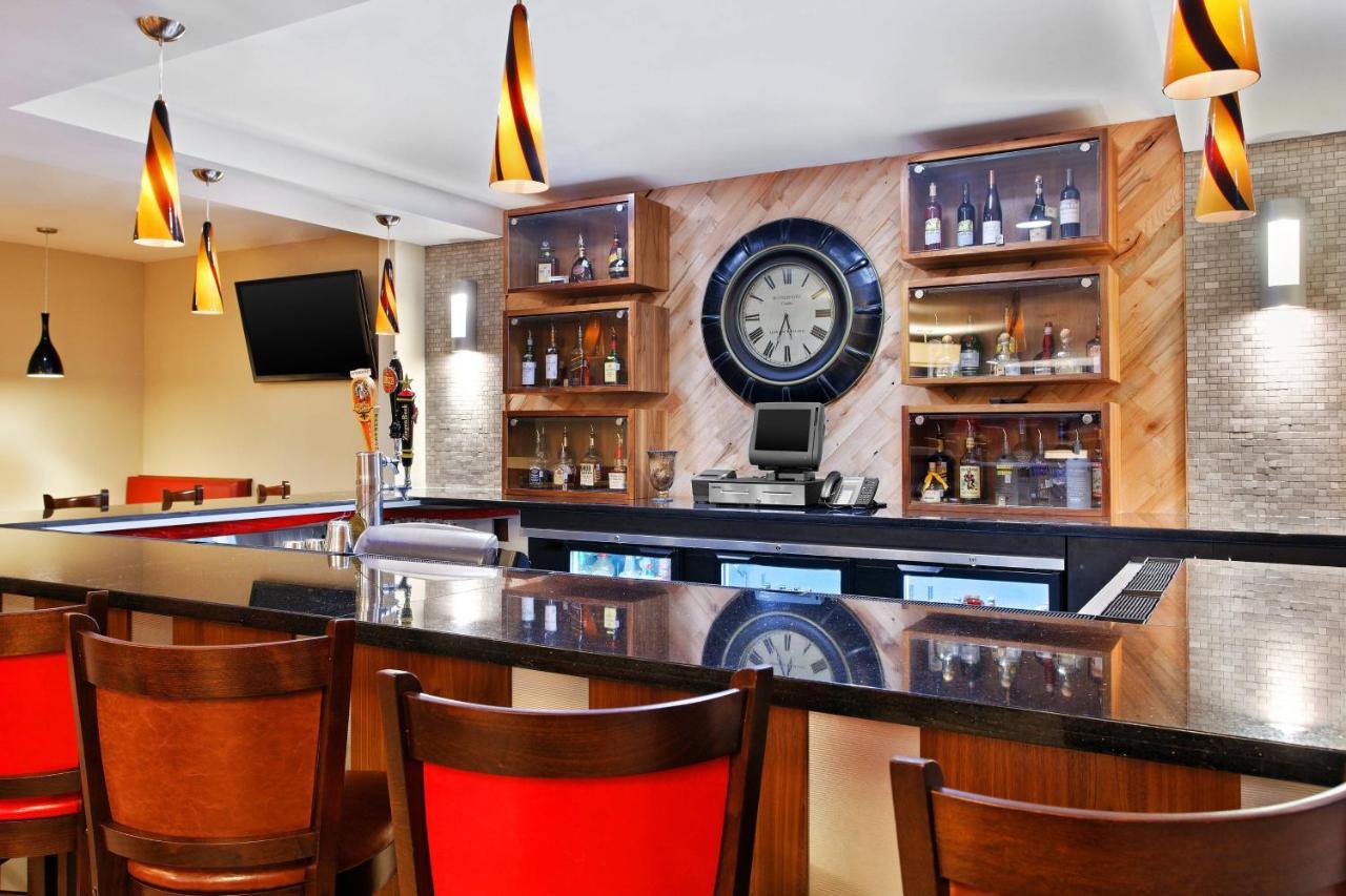 Four Points By Sheraton College Station Bagian luar foto