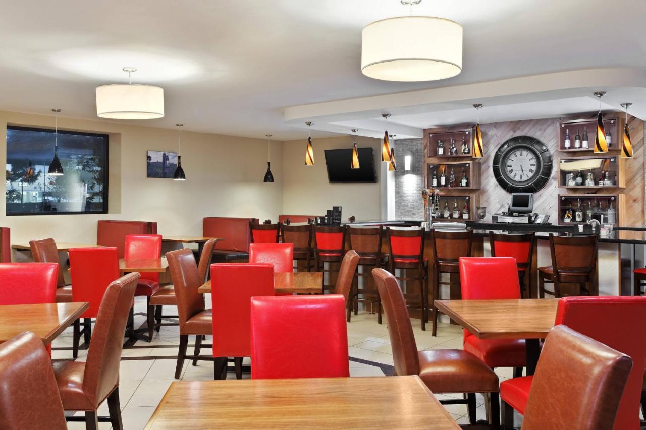 Four Points By Sheraton College Station Bagian luar foto
